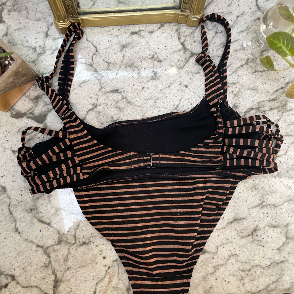 Bikini Set - L - Picture 2 of 3